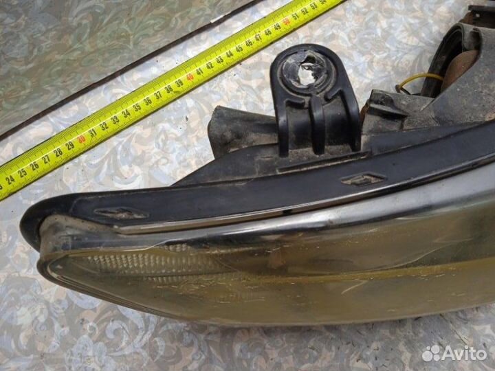 Фара передняя правая Kia Cerato 2 2009