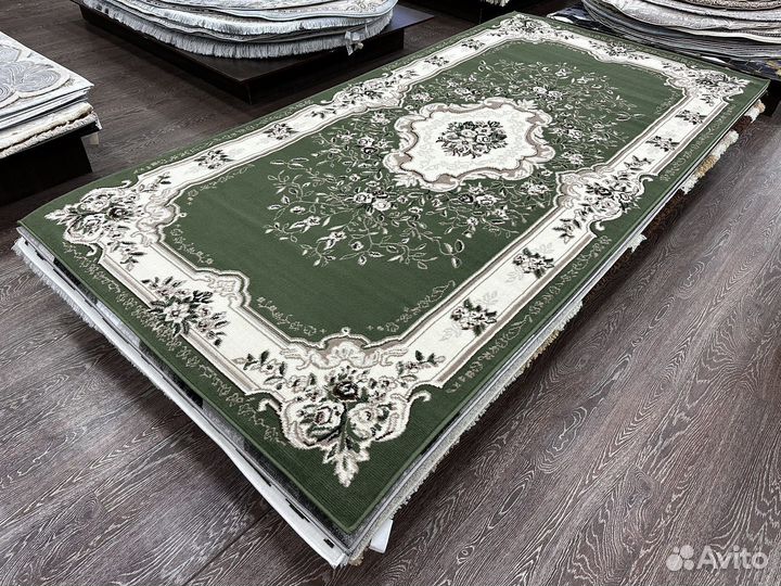 Ковер 1.5х3 новый, классический