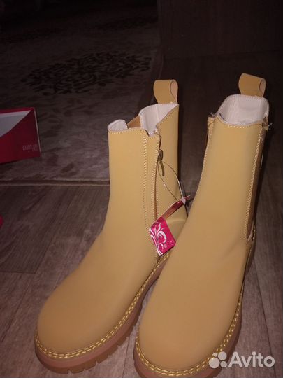 Зимняя обувь женская 39 размер новая