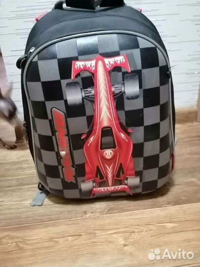 Школьный ранец