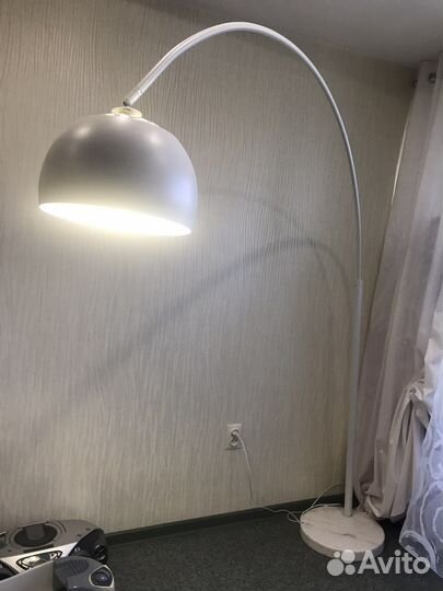 Торшер напольный с абажуром