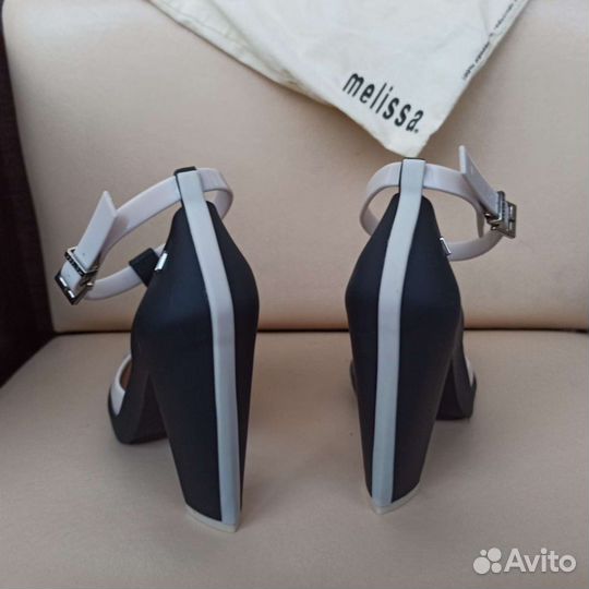 Босоножки женские 36 Melissa размер Италия