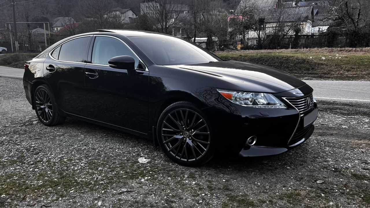 Lexus ES: фото владельца