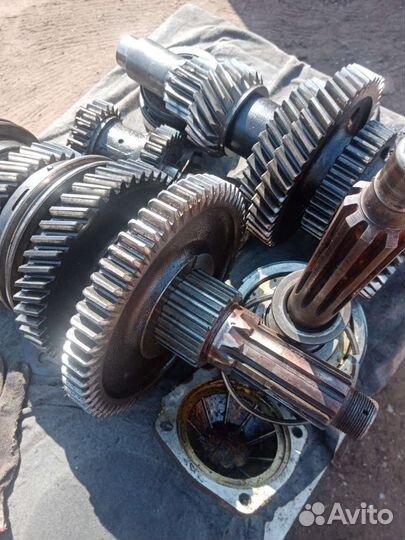 Коробка ямз236