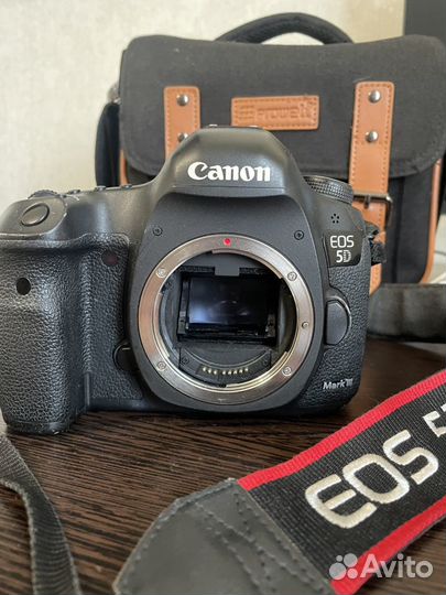 Зеркальный фотоаппарат canon EOS 5D mark 3