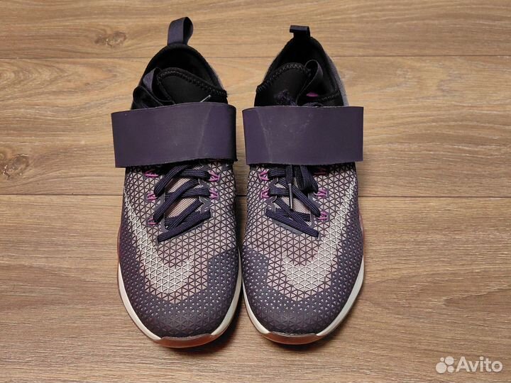 Кроссовки nike женские