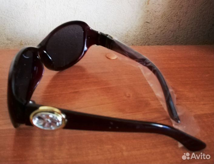 Очки женские солнцезащитные Yves Rocher, Франция