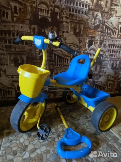 Трехколесный велосипед