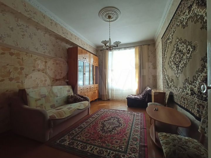 2-к. квартира, 56 м², 2/4 эт.