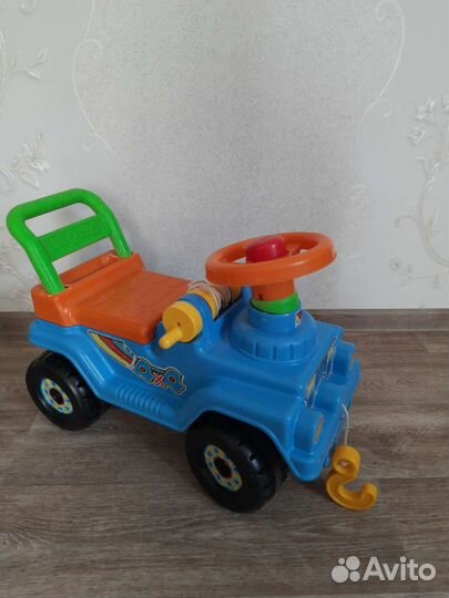 Машинка каталка толкатор
