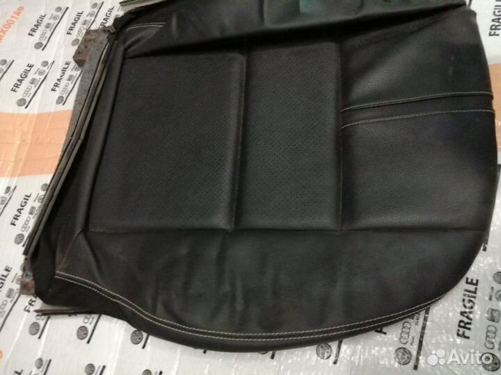 Обивка сидения кожа Mercedes-Benz C-Class W204