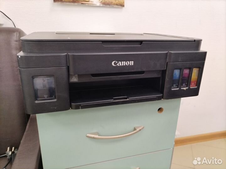 Принтер canon на запчасти.Цена - договорная