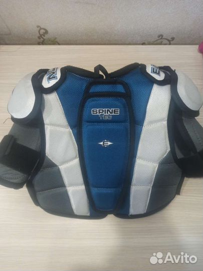 Нагрудник хоккейный детский