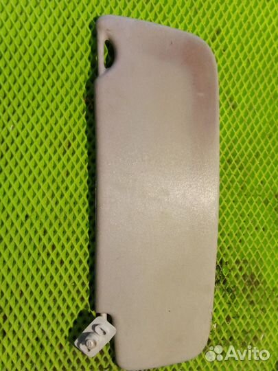 Солнцезащитный козырек правый Калина