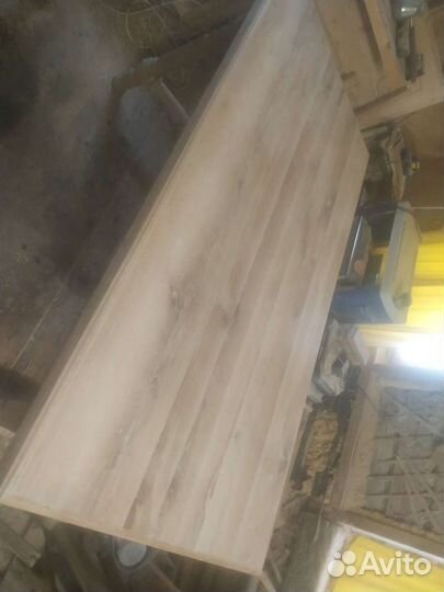 Дубовый обеденный стол