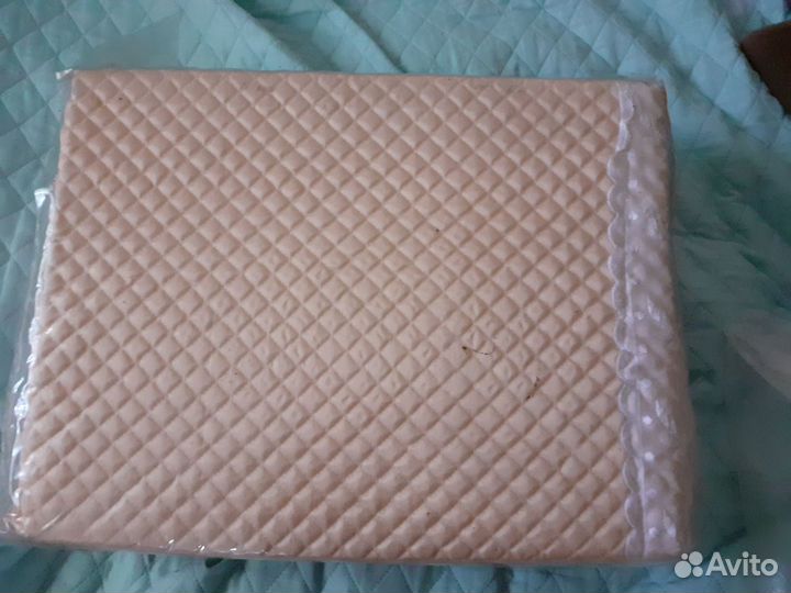 Роскошное атласное вышитое покрывало