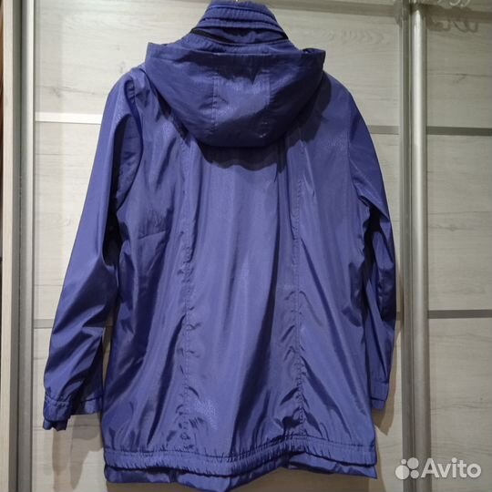 Ветровка женская р 52