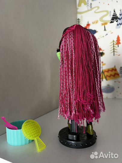 Кукла L.O.L. Surprise OMG Dance Virtuelle неон