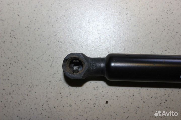 Амортизатор двери крышки багажника xray Х Рей