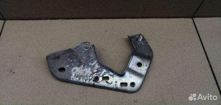 Кронштейн (сопут. товар) Hi Lux 2015