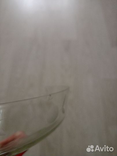 Ваза для фруктов на ножке