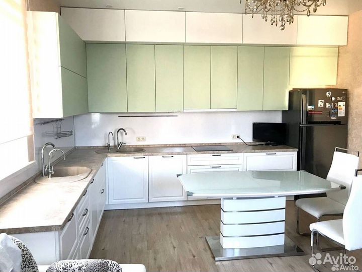 Кухонный гарнитур угловой в Москве