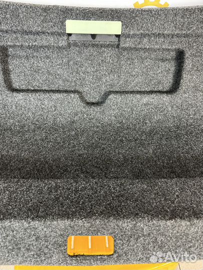 Обшивка крышки багажника Volkswagen Passat B6