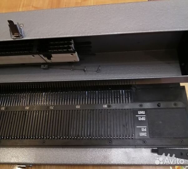 Вязальная машинка нева 5