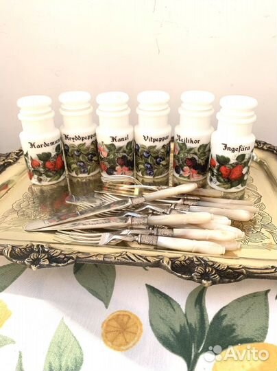 Набор винтажных баночек для специй