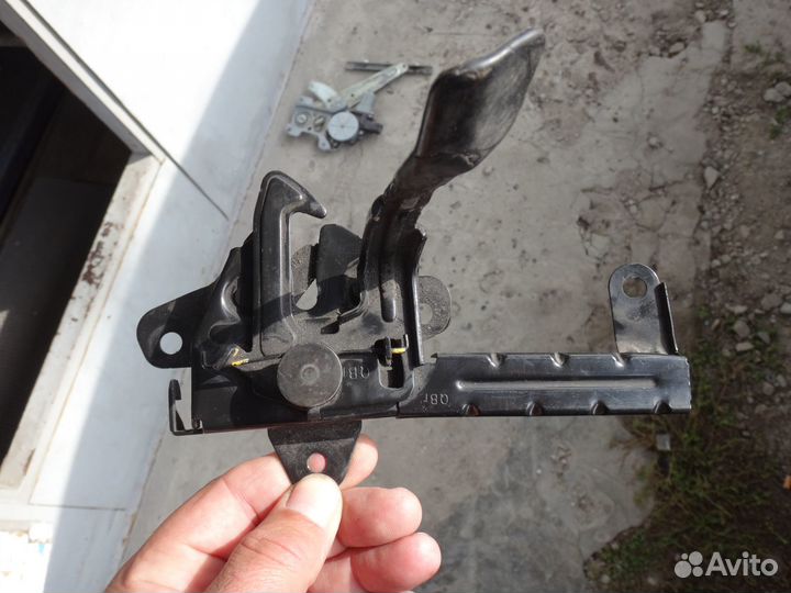 Киа Рио замок капота kia rio 11-17