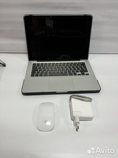 Apple MacBook Pro 13 (750 Гб)