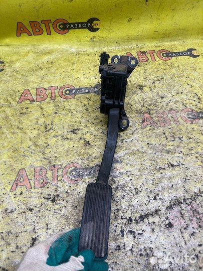 Педаль газа Chevrolet Epica V250 X20D1 2010