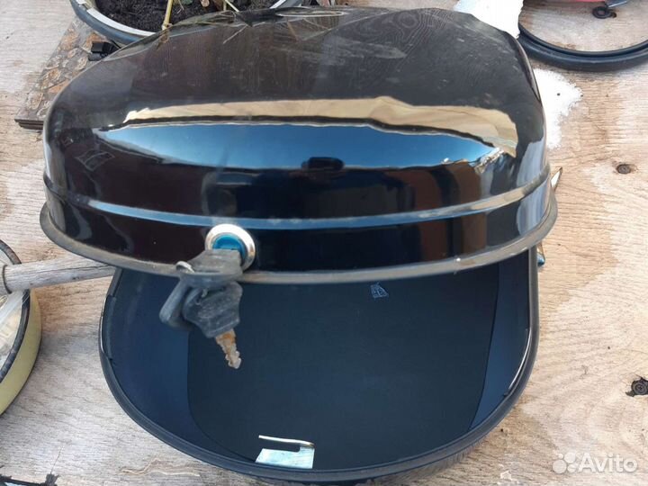 Ящик для шлема