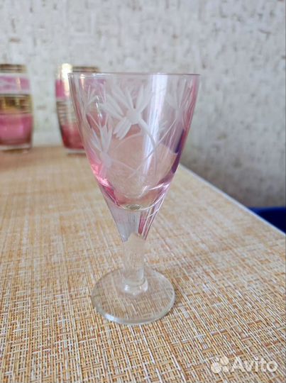 Рюмки, бокалы из марганцевого стекла, СССР