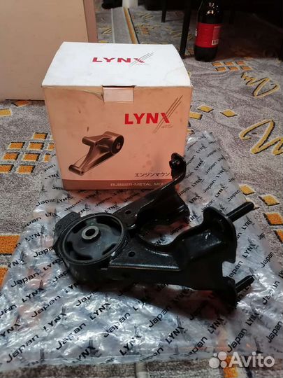 Опора двигателя на Toyota Caldina