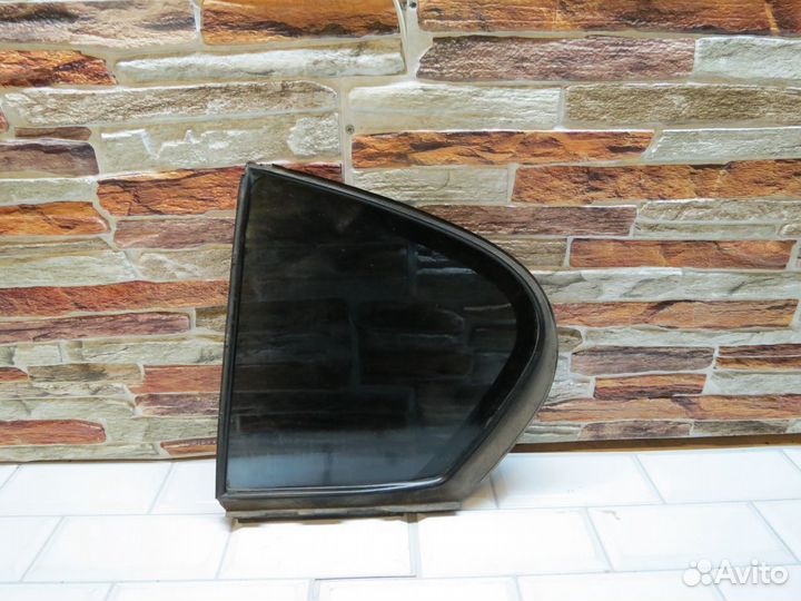 Форточка задняя левая Lexus GS 300