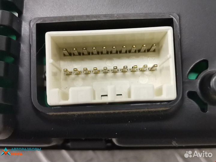 Щиток приборов (приборная панель) SsangYong