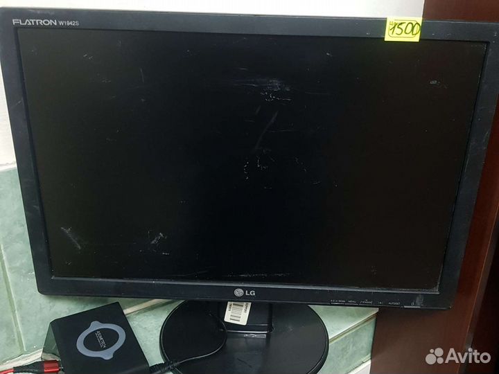 Мониторы разных моделей 19