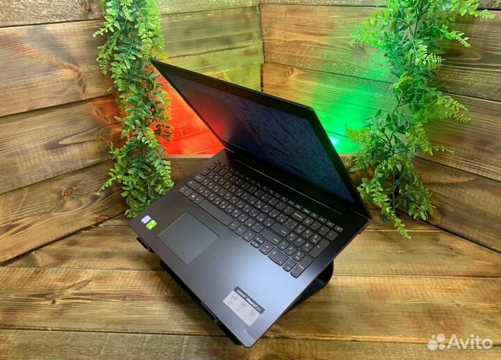 Игровой Lenovo на i5-8250/8GB/MX 150/Full-HD/SSD