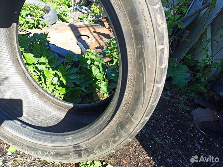 Toyo Proxes R1-R 255/45 R18