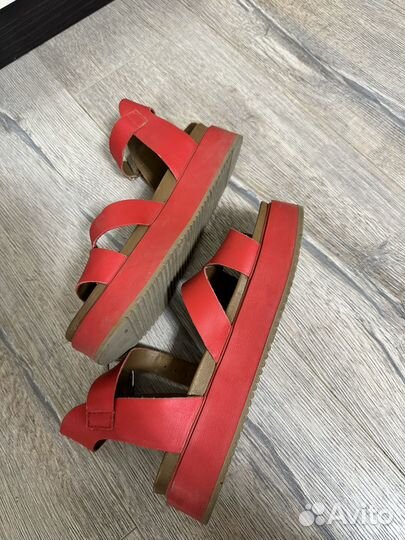 Босоножки натуральная кожа 37