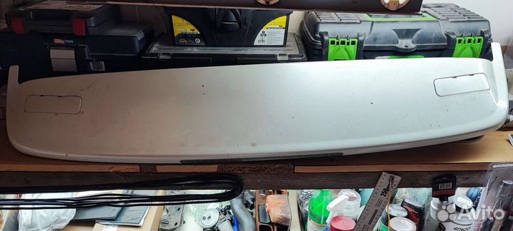 Спойлер Nissan Presage U30