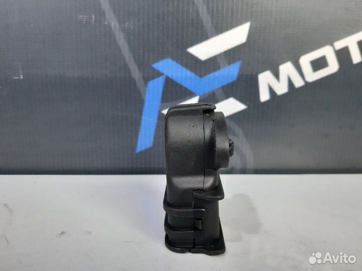 Заглушка Bmw X5 E53 M54B30 2005