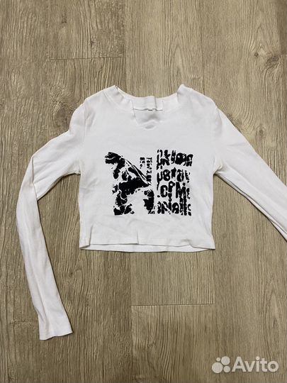 Укороченный топ с длинным рукавом