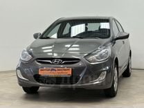 Hyundai Solaris 1.6 AT, 2011, 200 000 км, с пробегом, цена 650 000 руб.