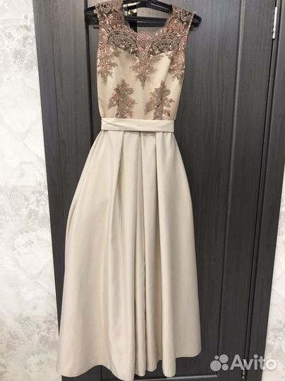 Вечернее платье