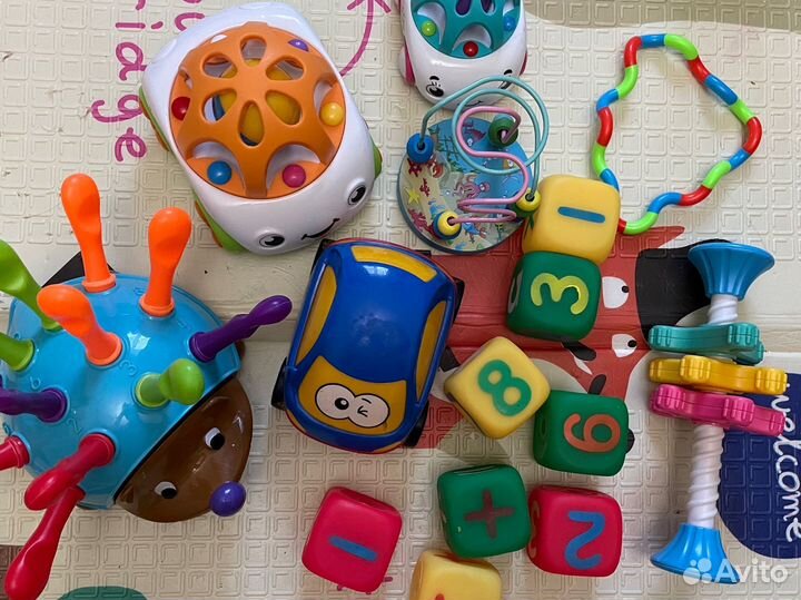 Развивающие игрушки для малышей