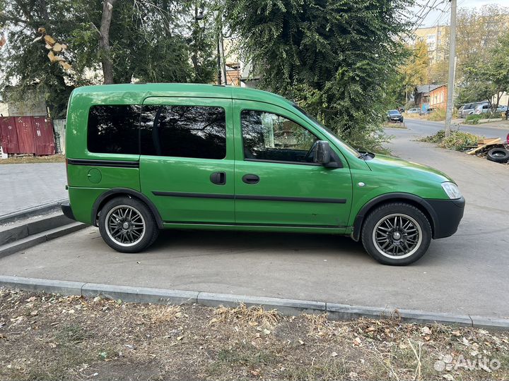 Opel Combo 1.3 МТ, 2009, 260 000 км