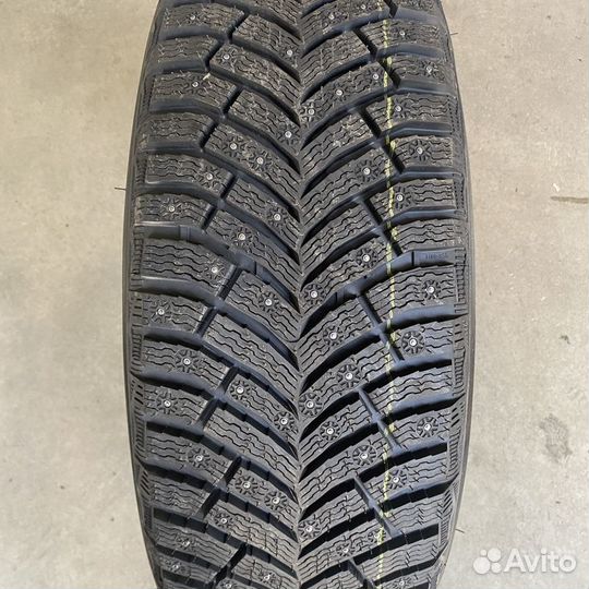 Michelin X-Ice North 4 SUV 225/60 R18 T