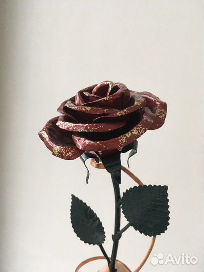 Роза из железа и меди